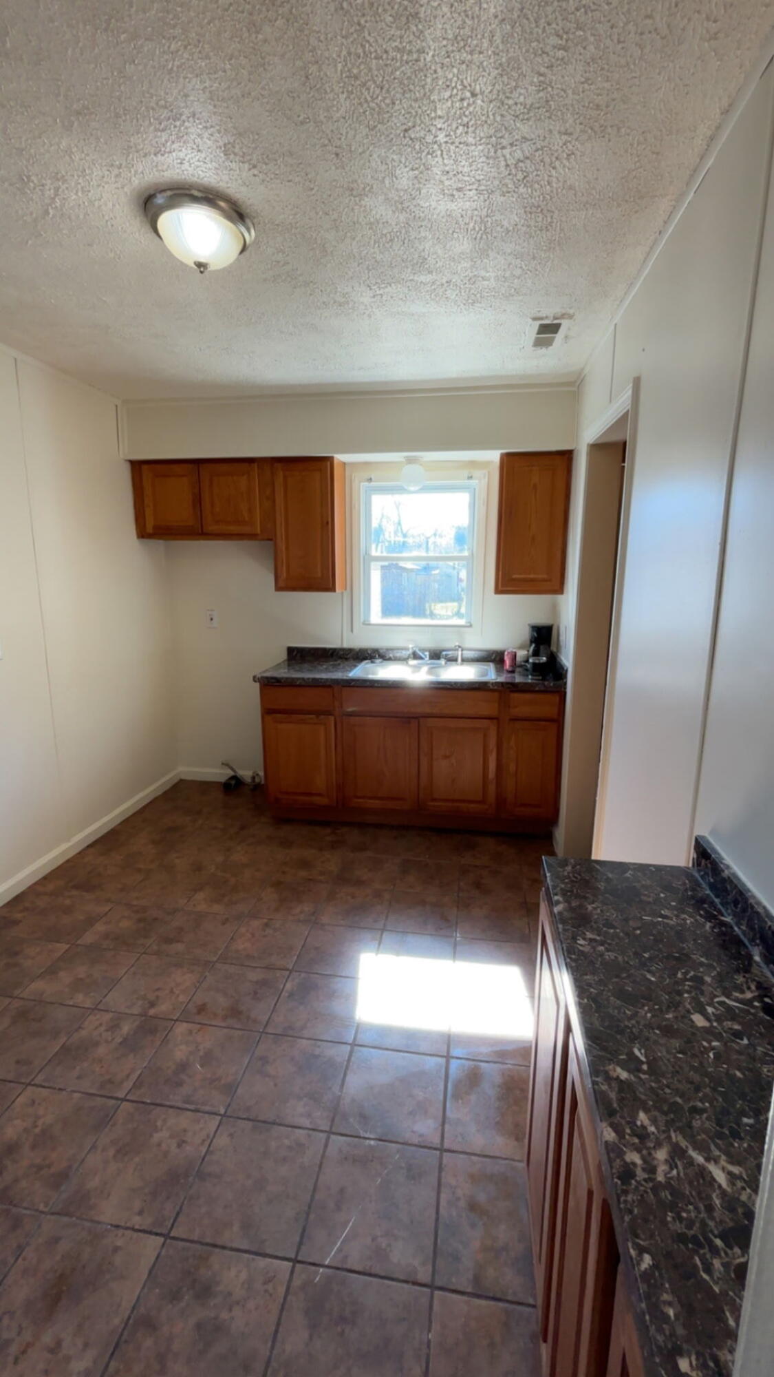 26327 Lehigh Street Inkster, MI 48141 - Photo 4 of 14 3828600168816284666