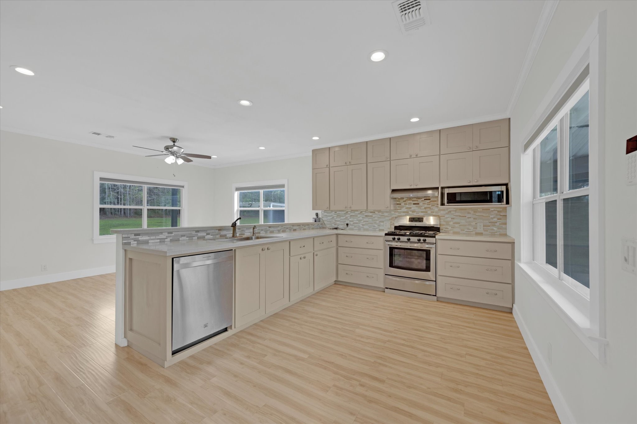 31 Rose Hill Road Coldspring, TX 77331 - Photo 11 of 34