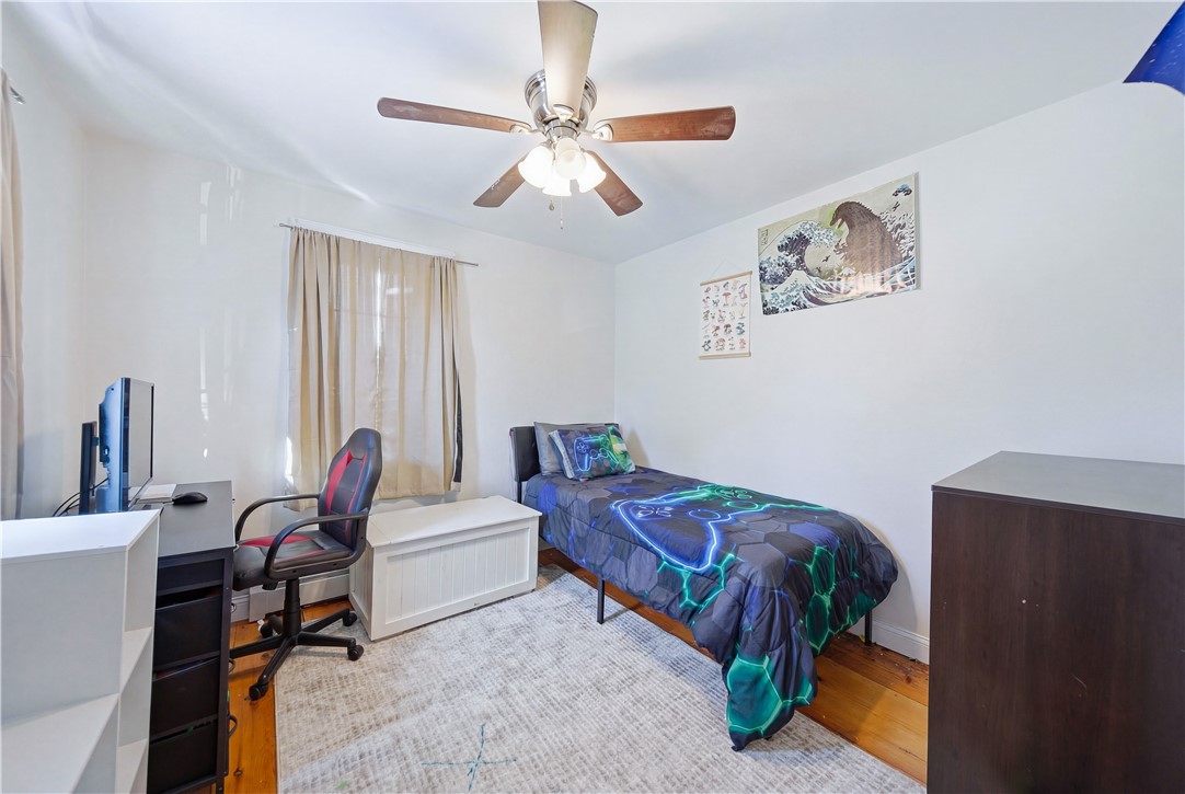 27 Barney Street Warren, RI 02885 - Photo 12 of 39