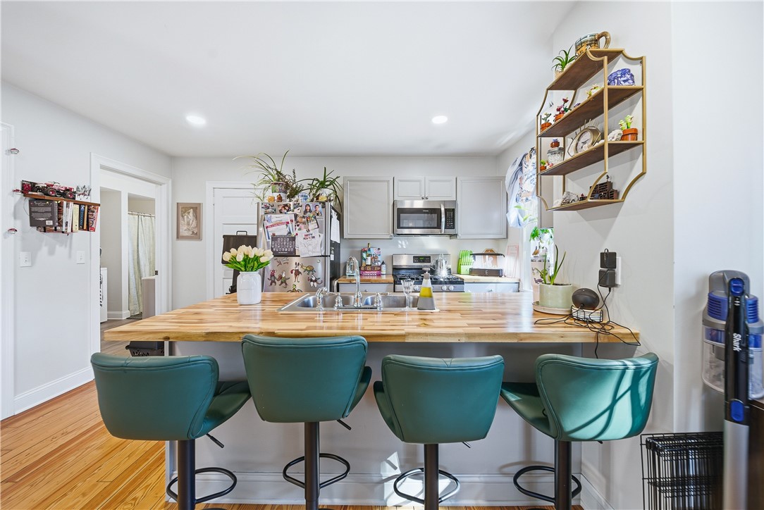 27 Barney Street Warren, RI 02885 - Photo 5 of 39 Eat-in Kitchen