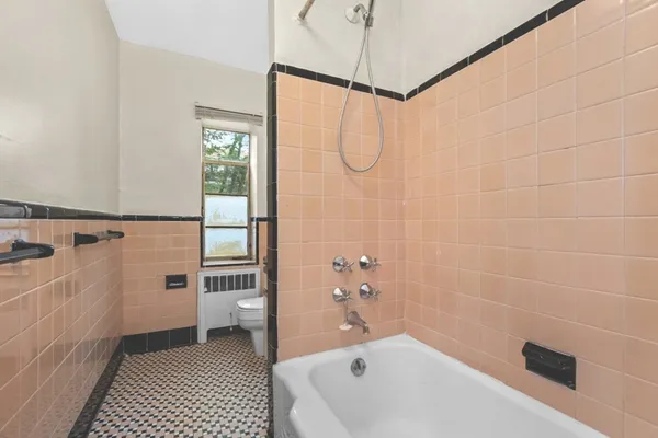 $3,400 | 40 Stetson Street, Unit 3, Brookline, MA 02446