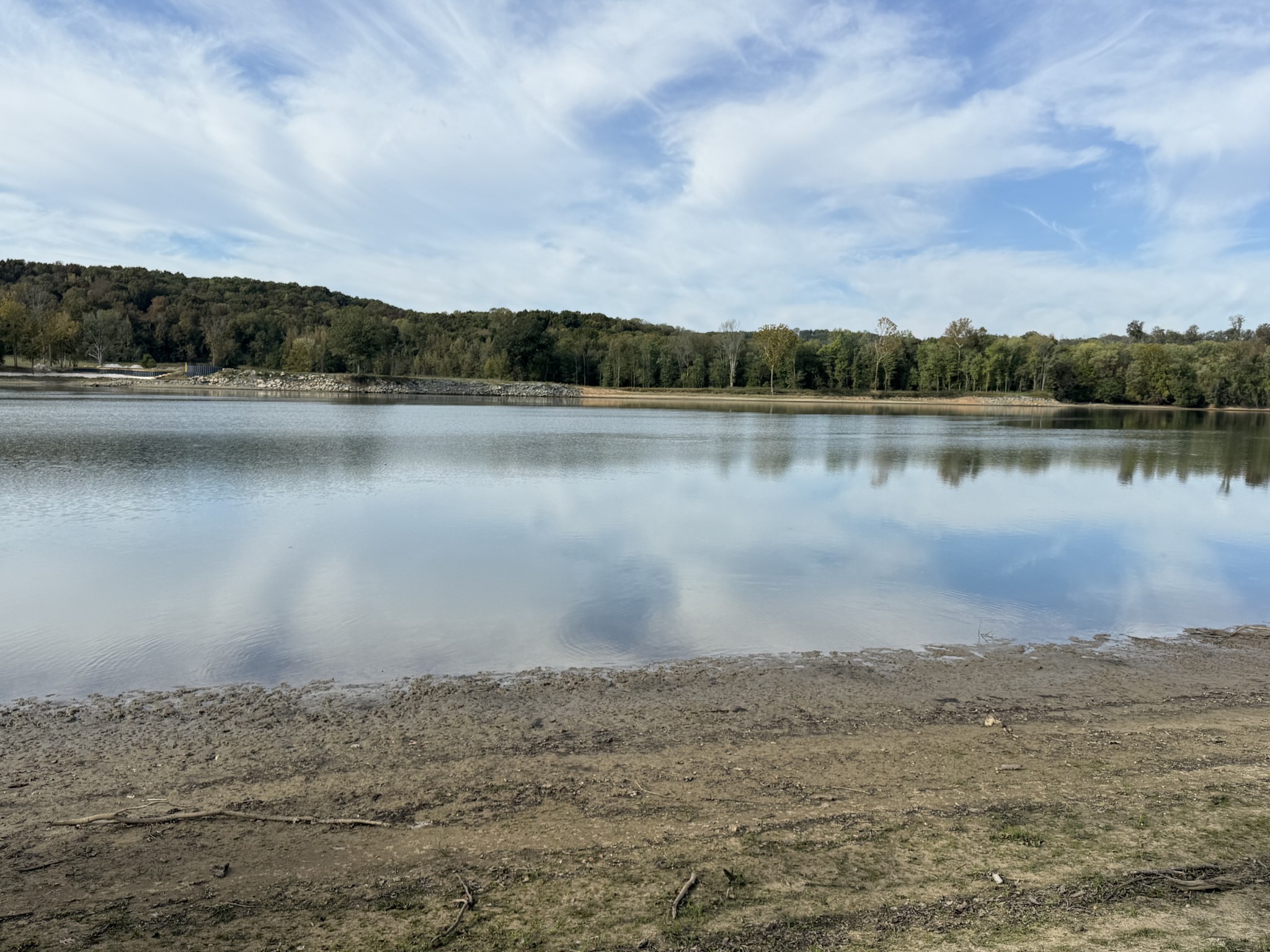 313 Hardin Bottom River Road Clifton, TN 38425 - Photo 2 of 21 a view of a lake