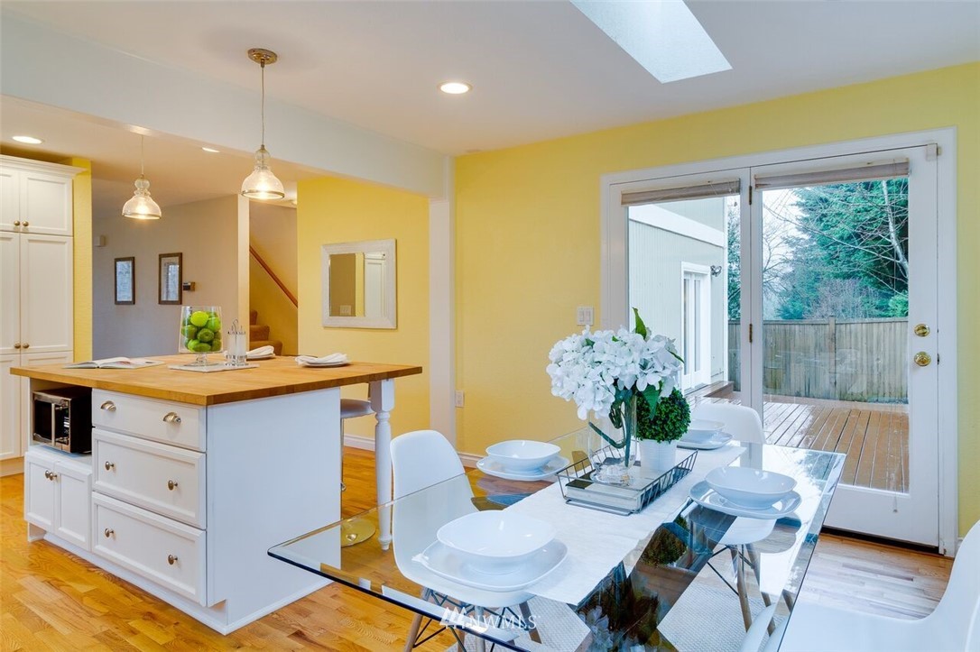 10038 Northeast 197th Street Bothell, WA 98011 - Photo 7 of 22