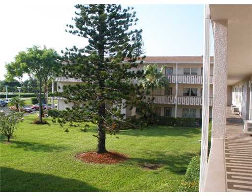 234 Dorset F, Unit 234 Boca Raton, FL 33434 - Photo 1 of 9 Primary Photo