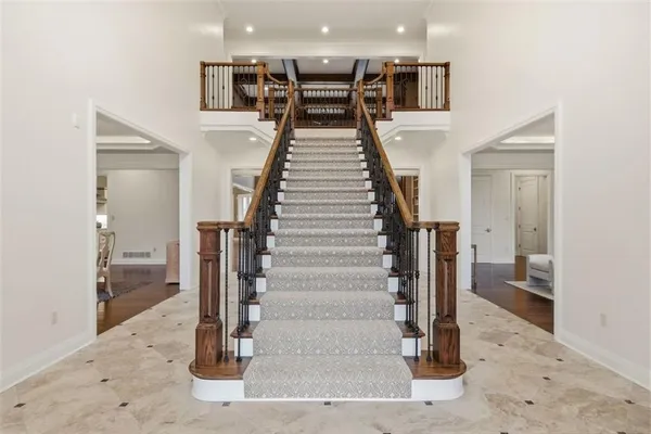 a view of entryway and hall