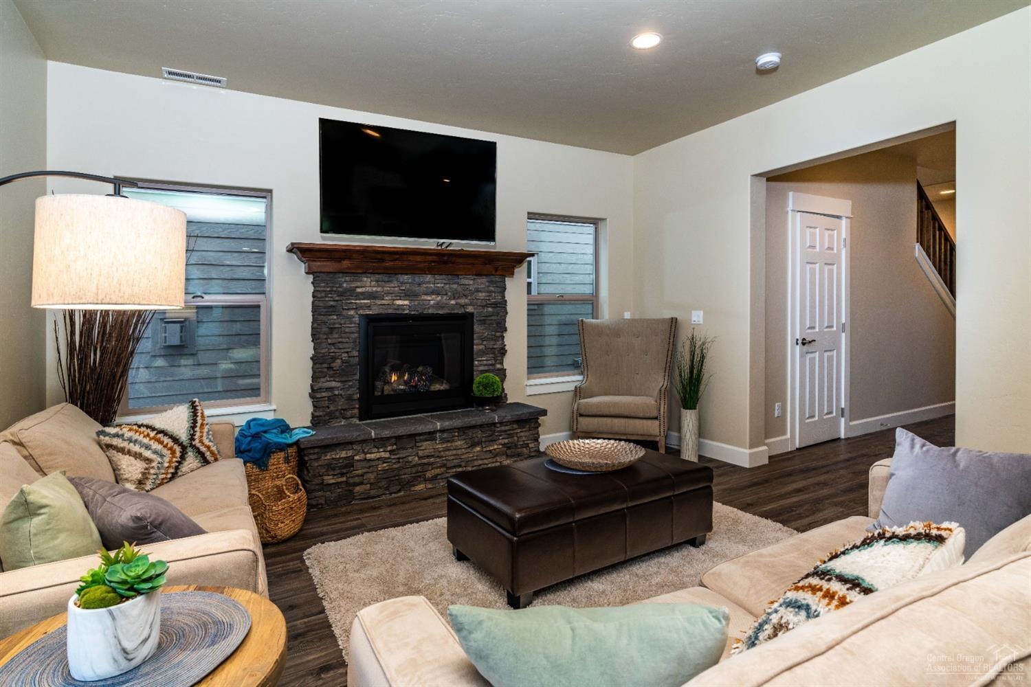 20596 Rolen Avenue, Unit LOT 185 Bend, OR 97702 - Photo 12 of 27 Interior photos are of same floor plan, different home. Finishes will vary.