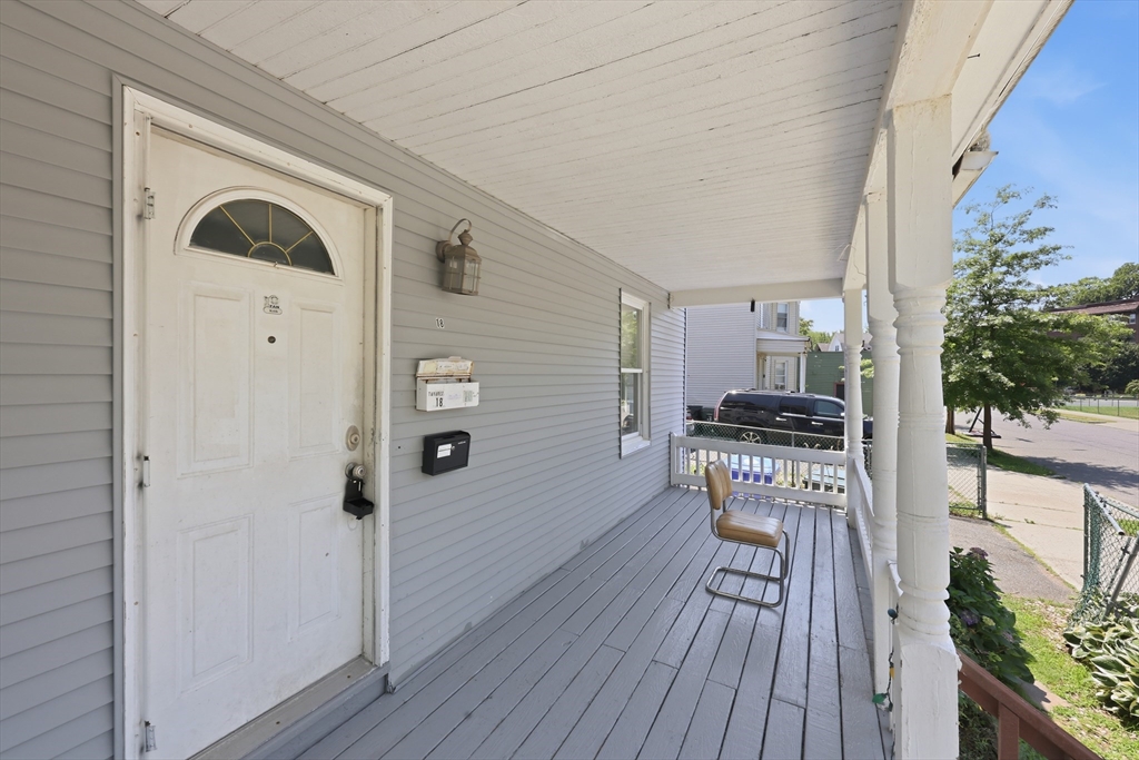 18 Keith Street Springfield, MA 01108 - Photo 2 of 29