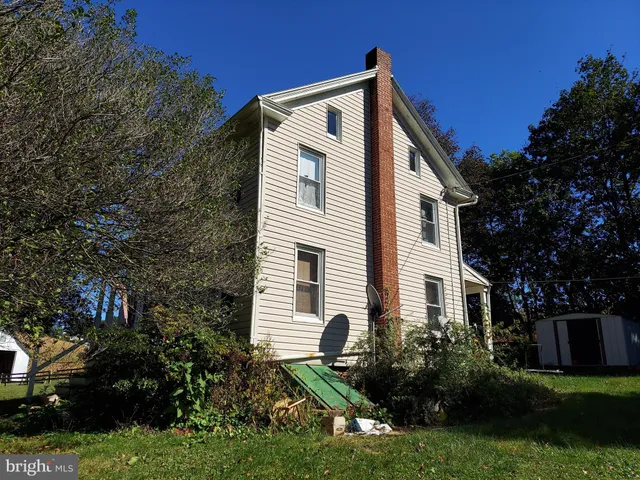 $1,500 | 180 Kendale Road, Red Lion, PA 17356