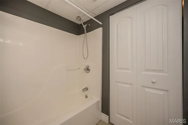 $325,000 | 12 Red Cedar Court, St. Charles, MO 63303