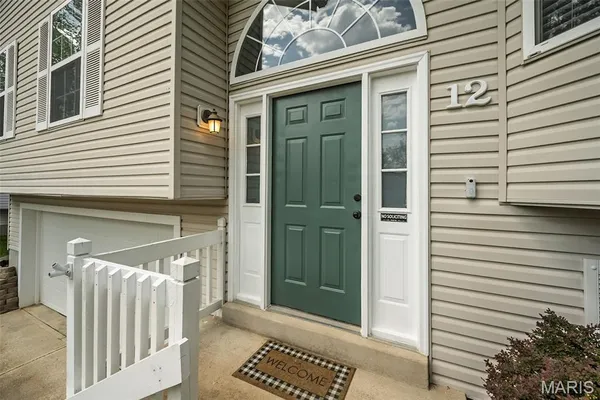 $325,000 | 12 Red Cedar Court, St. Charles, MO 63303