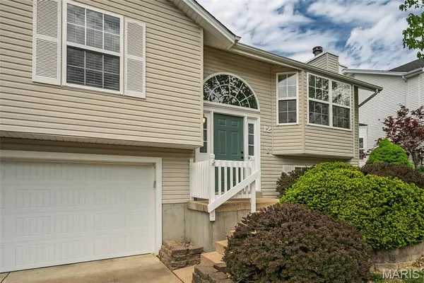 $325,000 | 12 Red Cedar Court, St. Charles, MO 63303