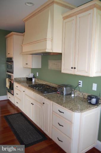 6954 North Clifton Road Frederick, MD 21702 - Photo 6 of 25 Kitchen