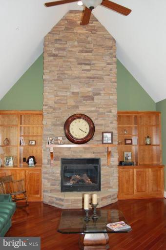 6954 North Clifton Road Frederick, MD 21702 - Photo 7 of 25 Family Room