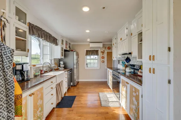 $359,900 | 500 Milburnton Road, Limestone, TN 37681