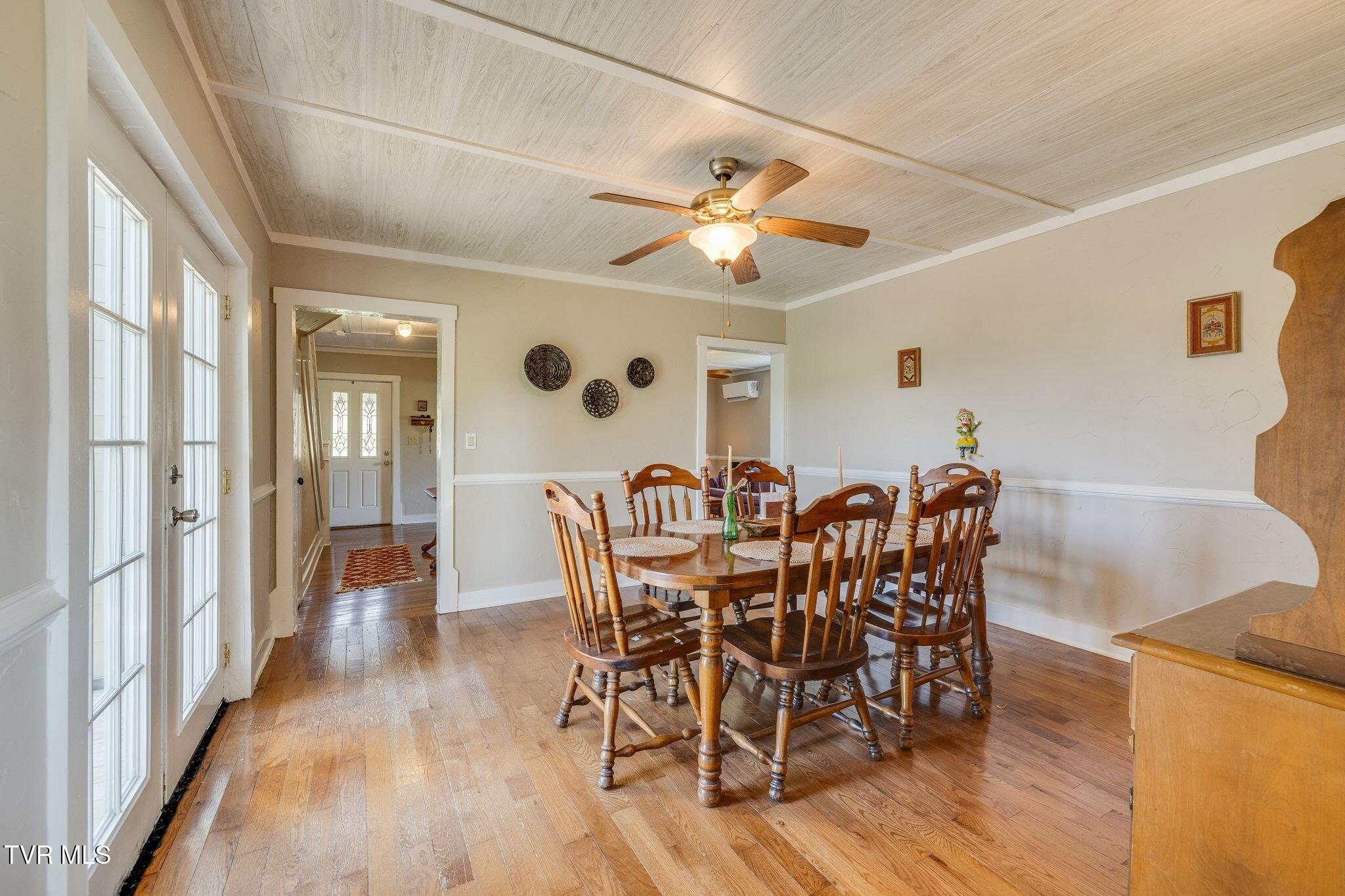 500 Milburnton Road Limestone, TN 37681 - Photo 10 of 34 010