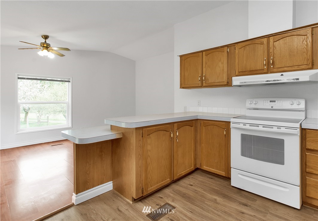 196 Barton Road Rochester, WA 98579 - Photo 12 of 35