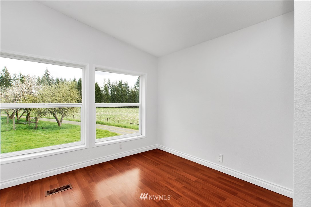 196 Barton Road Rochester, WA 98579 - Photo 3 of 35