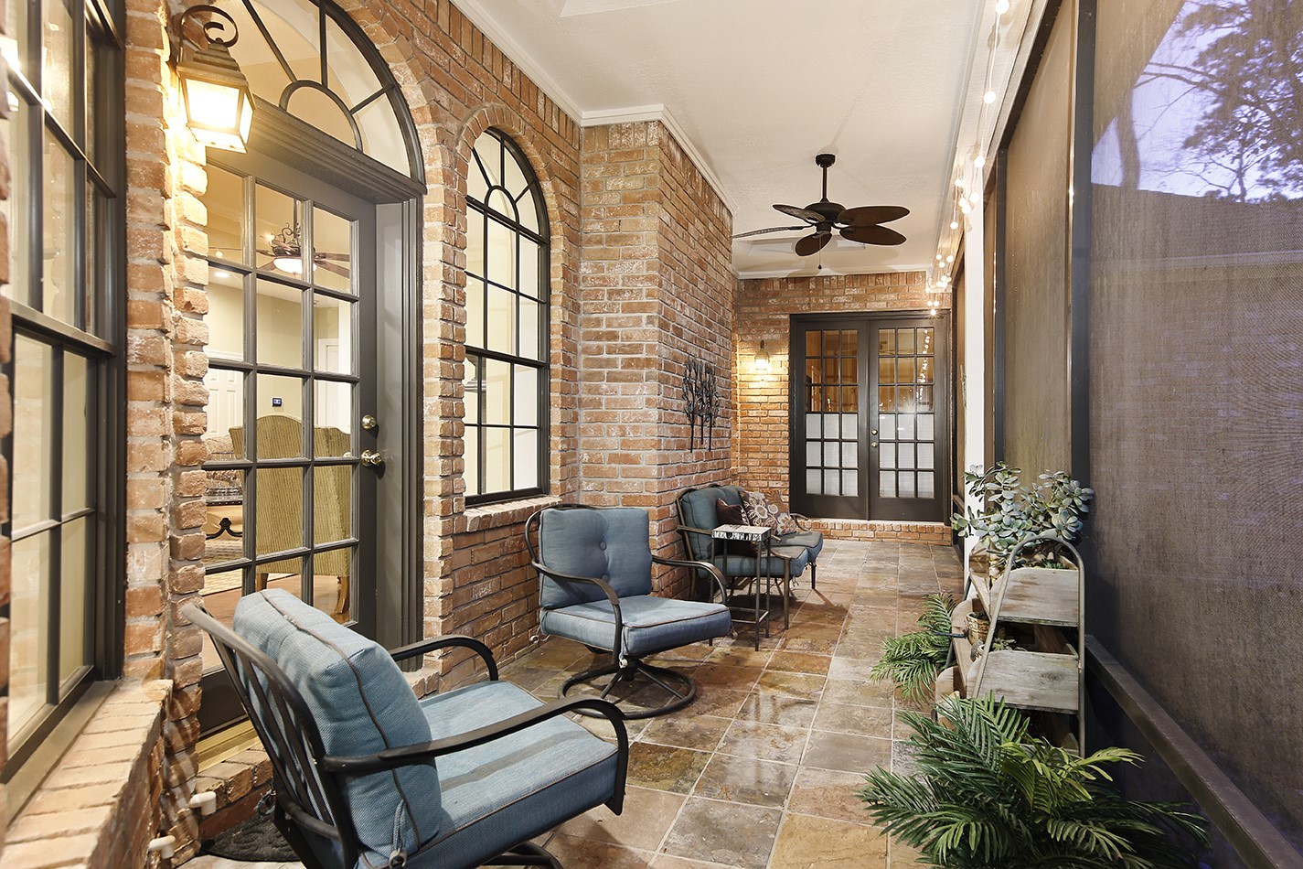 24635 West Kingscrest Circle Spring, TX 77389 - Photo 33 of 38 a living room with furniture and a potted plant
