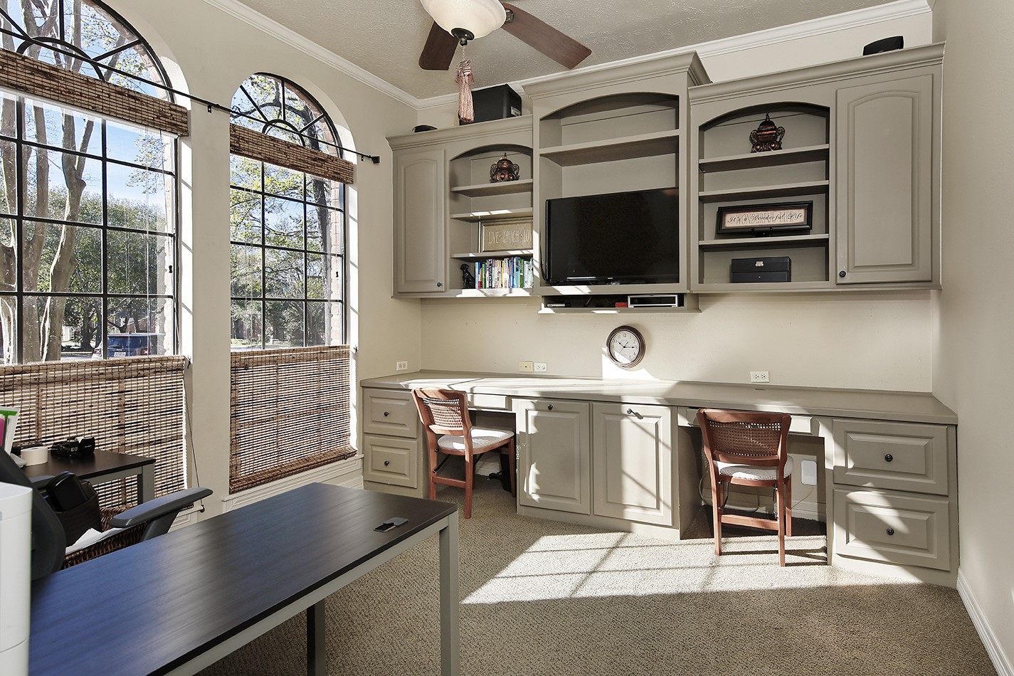 24635 West Kingscrest Circle Spring, TX 77389 - Photo 9 of 38 a view of a livingroom with furniture