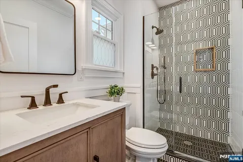$1,900,000 | 27 Montclair Avenue, Montclair, NJ 07042