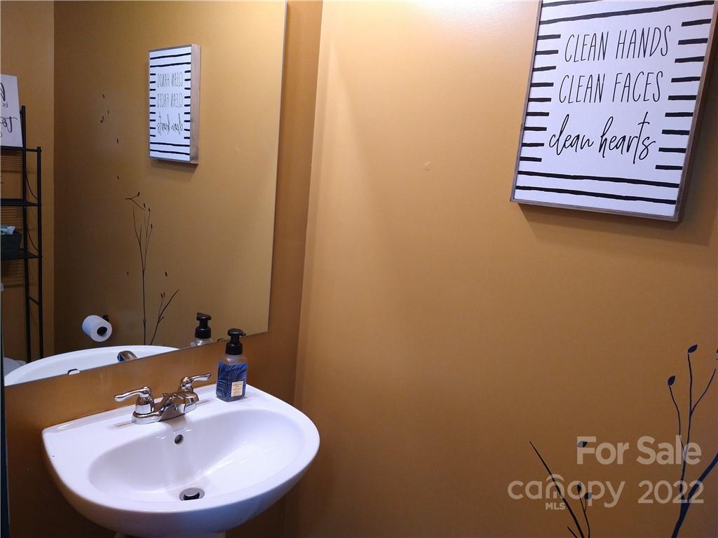 903 Mathis Avenue Salisbury, NC 28146 - Photo 4 of 28 Gallery Image 4