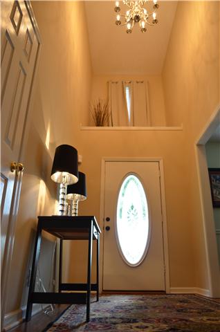 1653 Gratton Road Clarksville, TN 37043 - Photo 2 of 20 Beautiful Entry Foyer