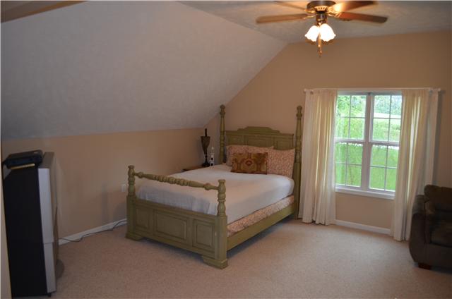 1653 Gratton Road Clarksville, TN 37043 - Photo 12 of 20 Large Bonus Room