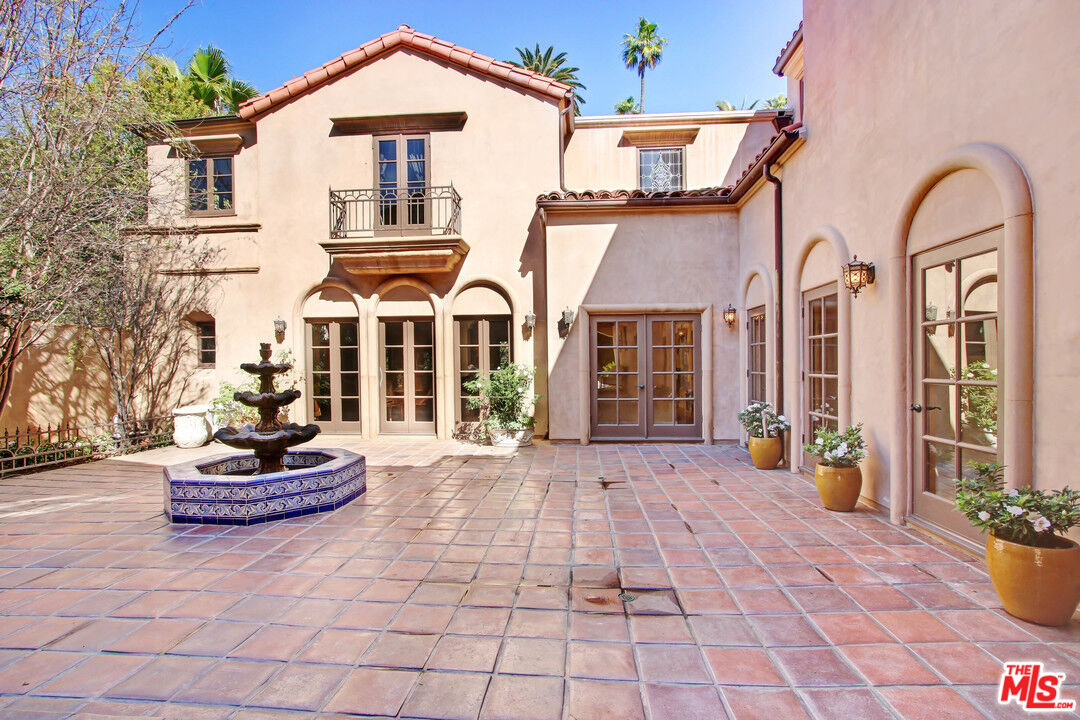 725 Foothill Road Beverly Hills, CA 90210 - Photo 32 of 46
