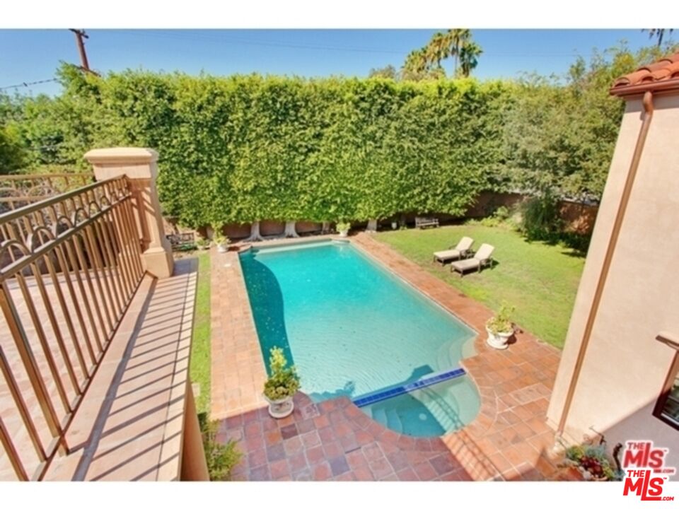 725 Foothill Road Beverly Hills, CA 90210 - Photo 34 of 46