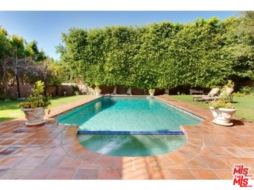 725 Foothill Road Beverly Hills, CA 90210 - Photo 35 of 46