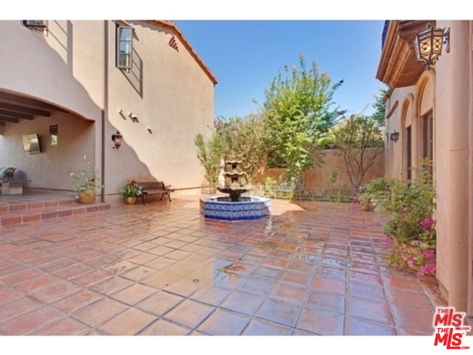 725 Foothill Road Beverly Hills, CA 90210 - Photo 38 of 46