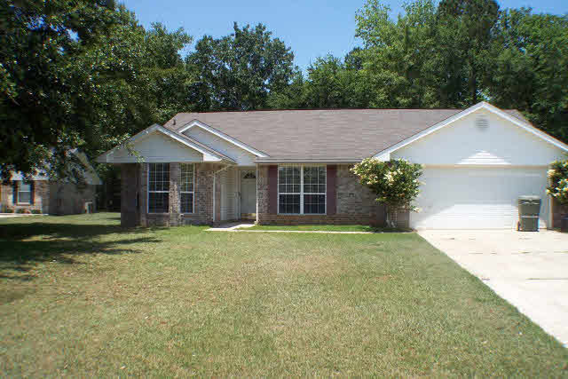 111 North Pine Place Drive Foley, AL 36535 - Photo 1 of 1