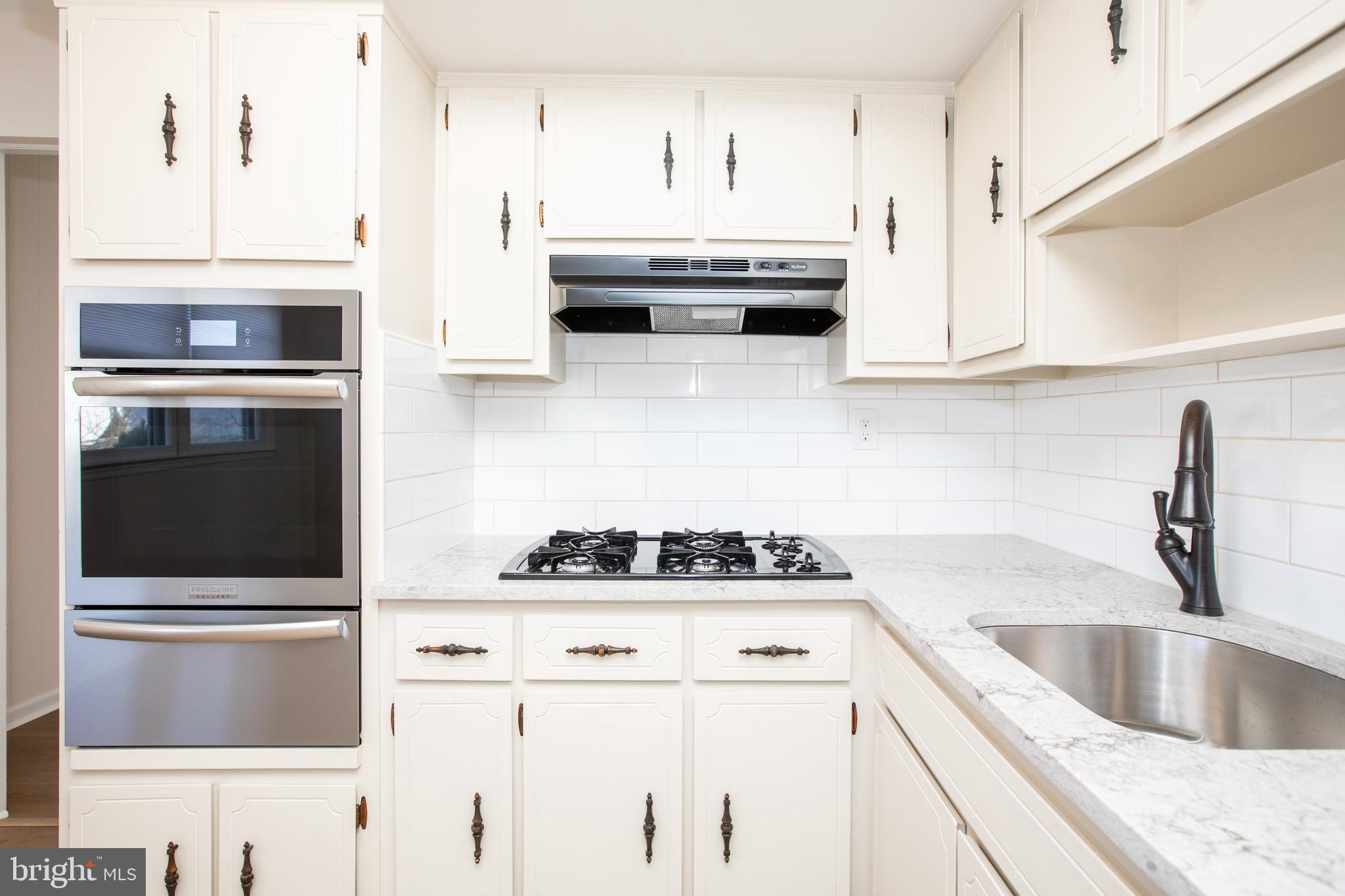 131 Hempstead Road Hamilton, NJ 08610 - Photo 14 of 36 New Wall oven & Gas Cooktop