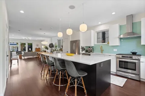 $1,200,000 | 1859 North Albany Avenue, Chicago, IL 60647