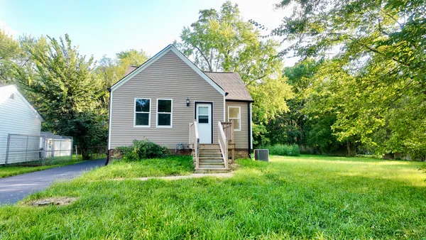 $289,900 | 10703 West Woodland Avenue, Beach Park, IL 60087