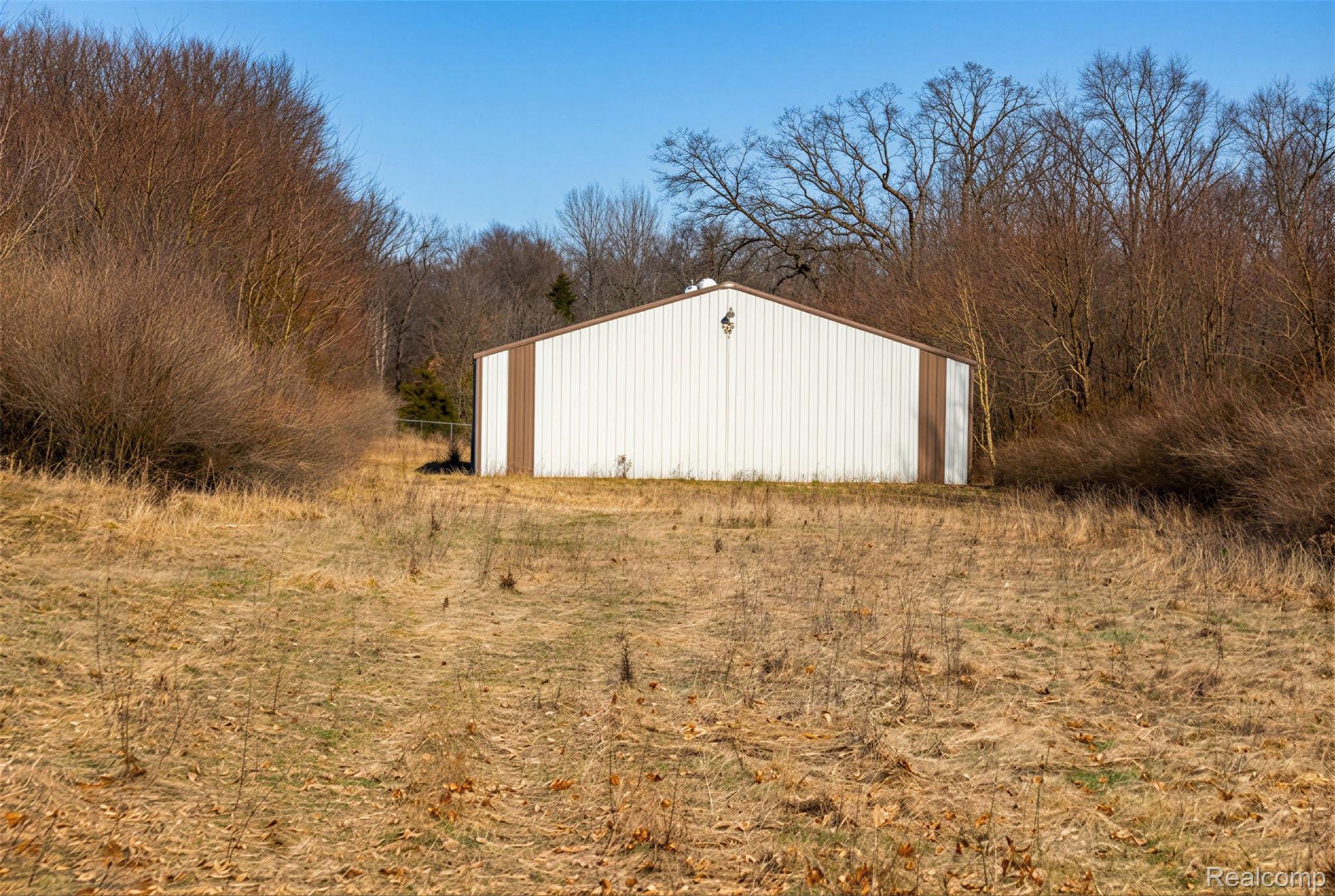 2551 Patterson Lk Road Pinckney, MI 48169 - Photo 90 of 95 morten barn.jpg