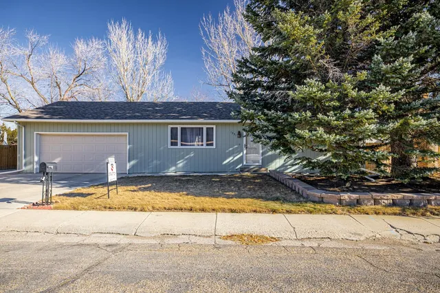 $374,500 | 1231 South Missouri Avenue, Casper, WY 82609