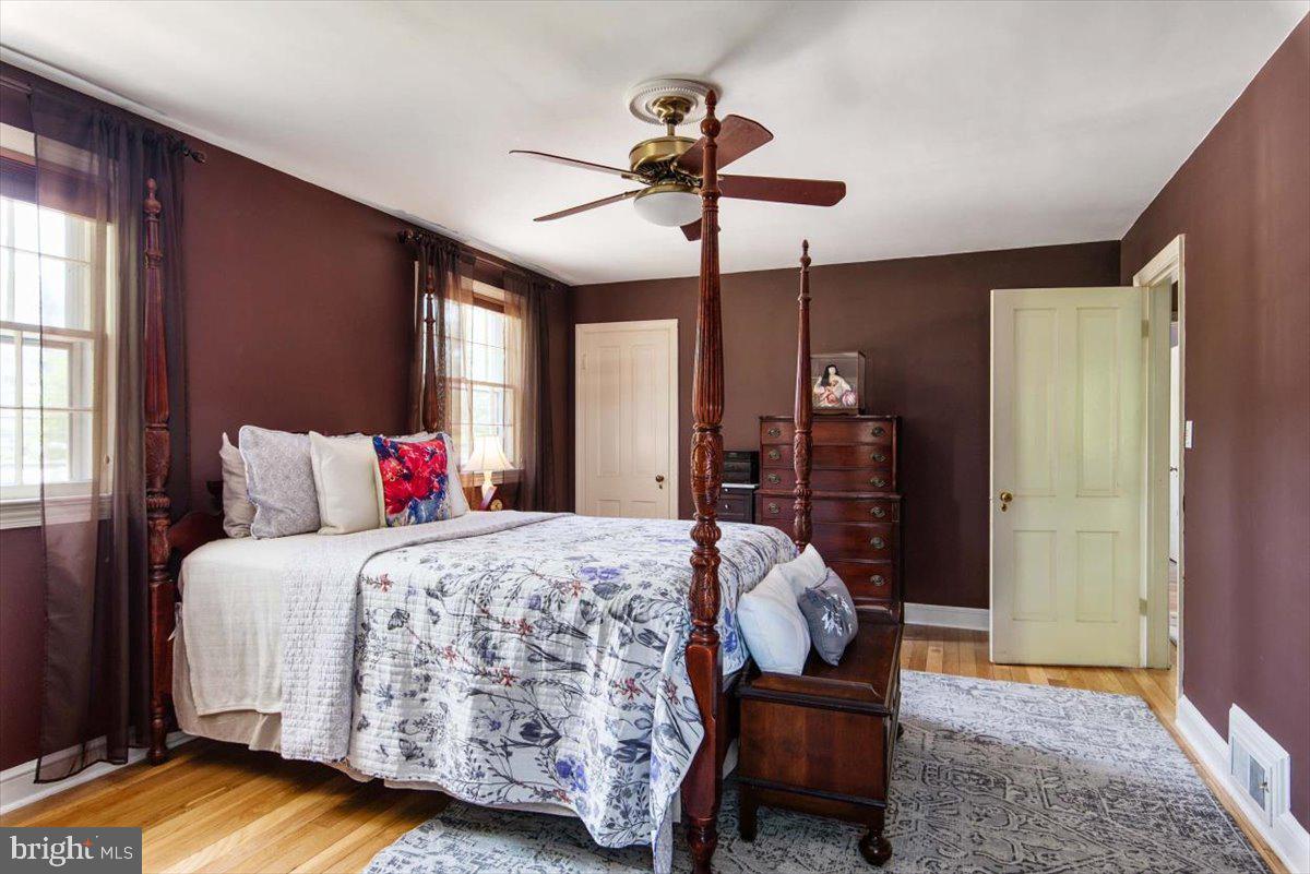 1517 Forest Glen Road Silver Spring, MD 20910 - Photo 22 of 37