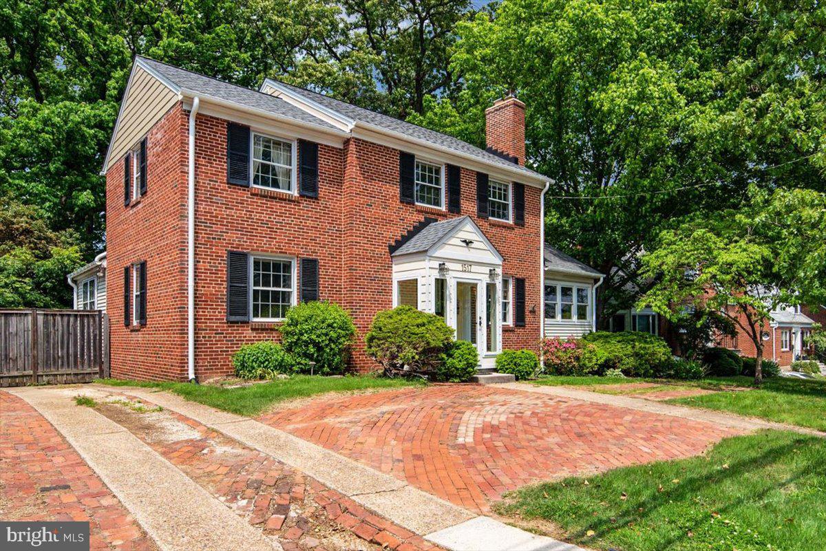 1517 Forest Glen Road Silver Spring, MD 20910 - Photo 3 of 37