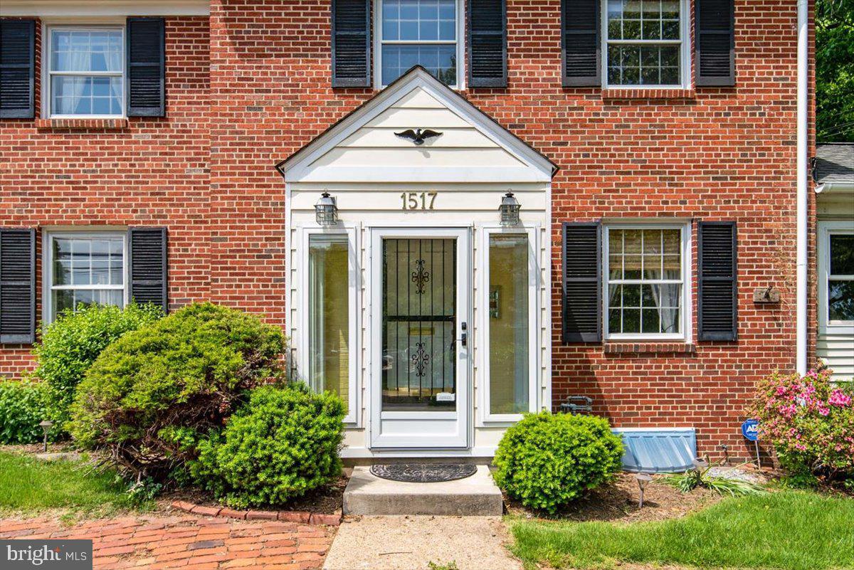 1517 Forest Glen Road Silver Spring, MD 20910 - Photo 4 of 37