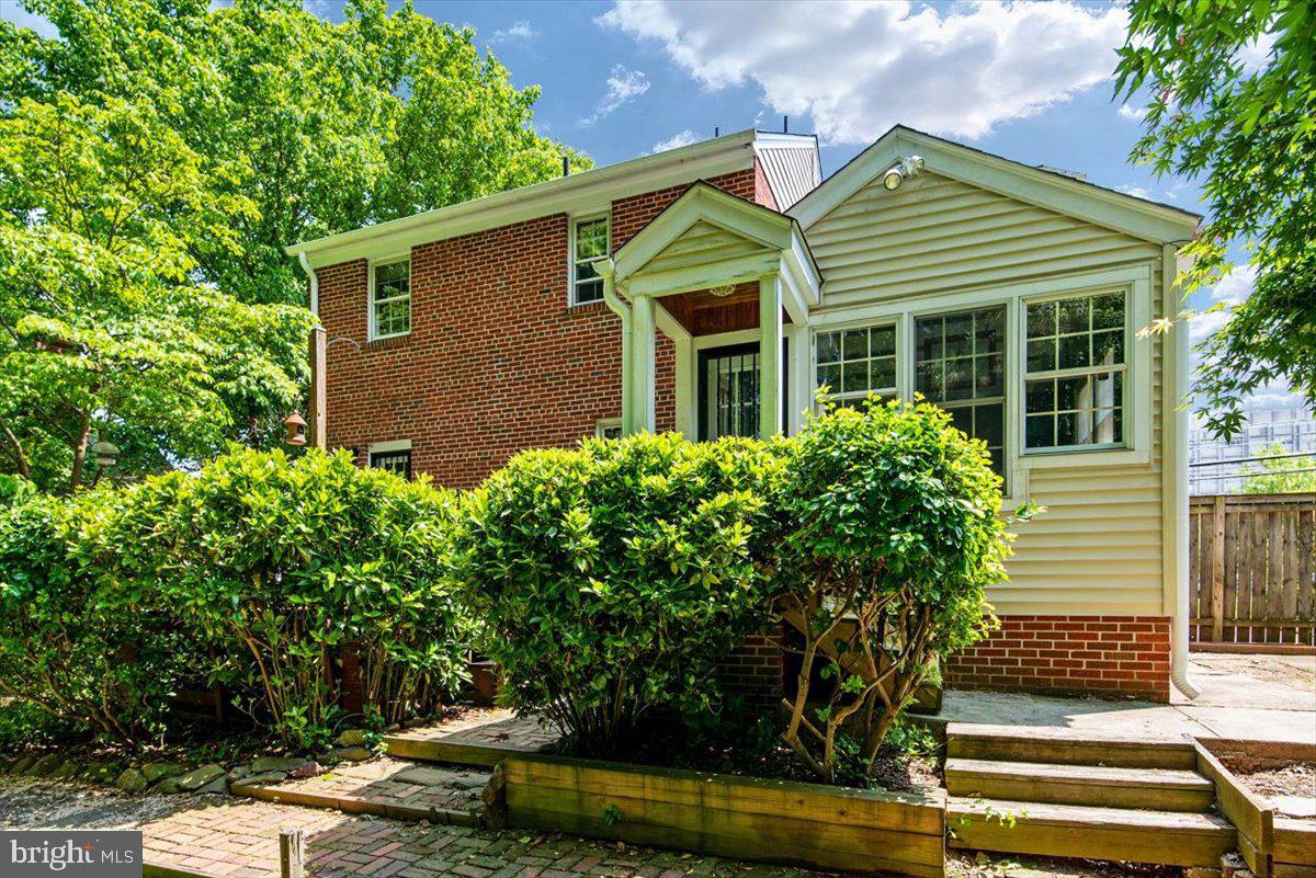 1517 Forest Glen Road Silver Spring, MD 20910 - Photo 5 of 37