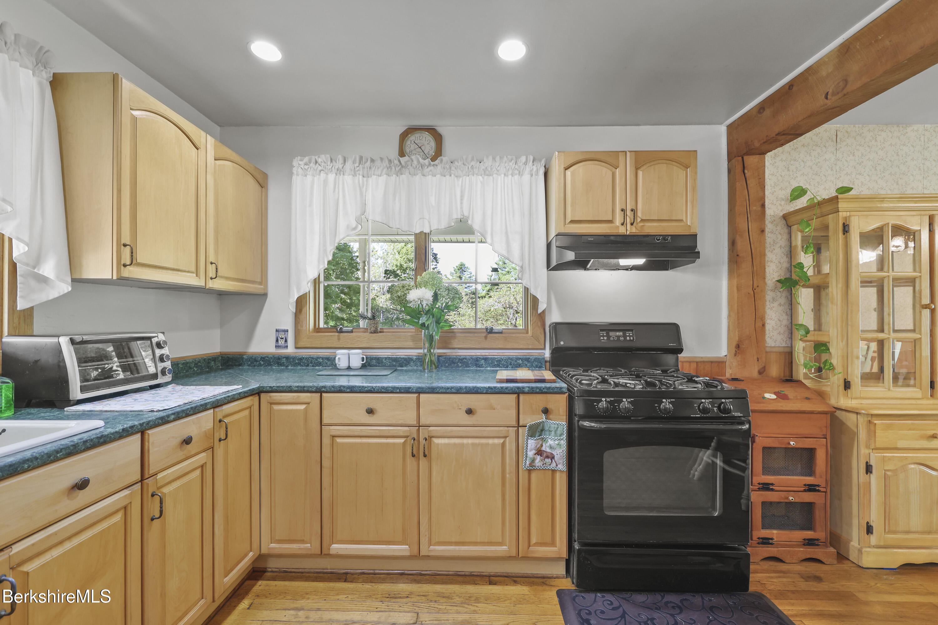 86 Hickingbotham Road Peru, MA 01235 - Photo 17 of 52 Kitchen
