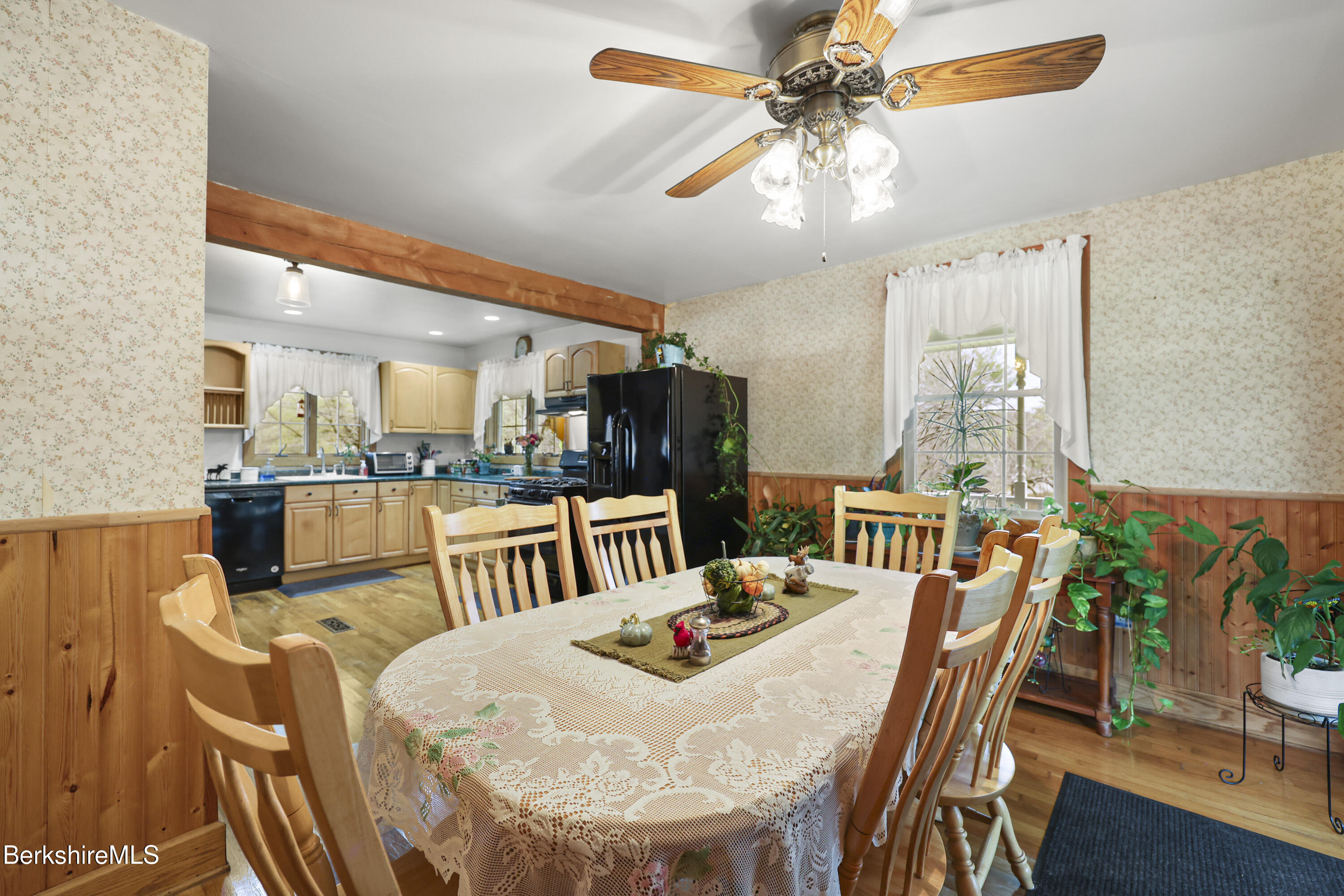 86 Hickingbotham Road Peru, MA 01235 - Photo 20 of 52 60 Dining Room