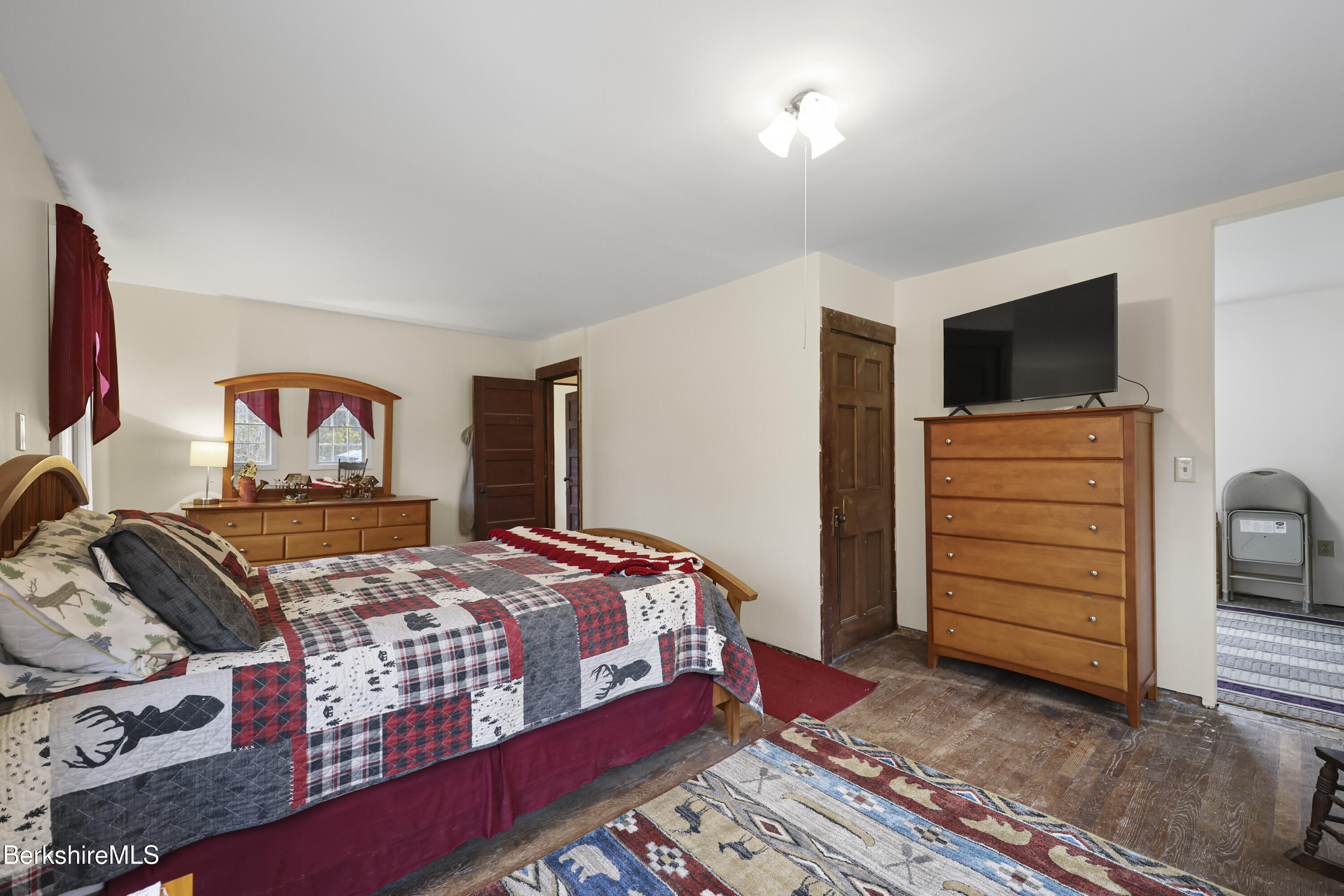 86 Hickingbotham Road Peru, MA 01235 - Photo 33 of 52 Primary Bedroom