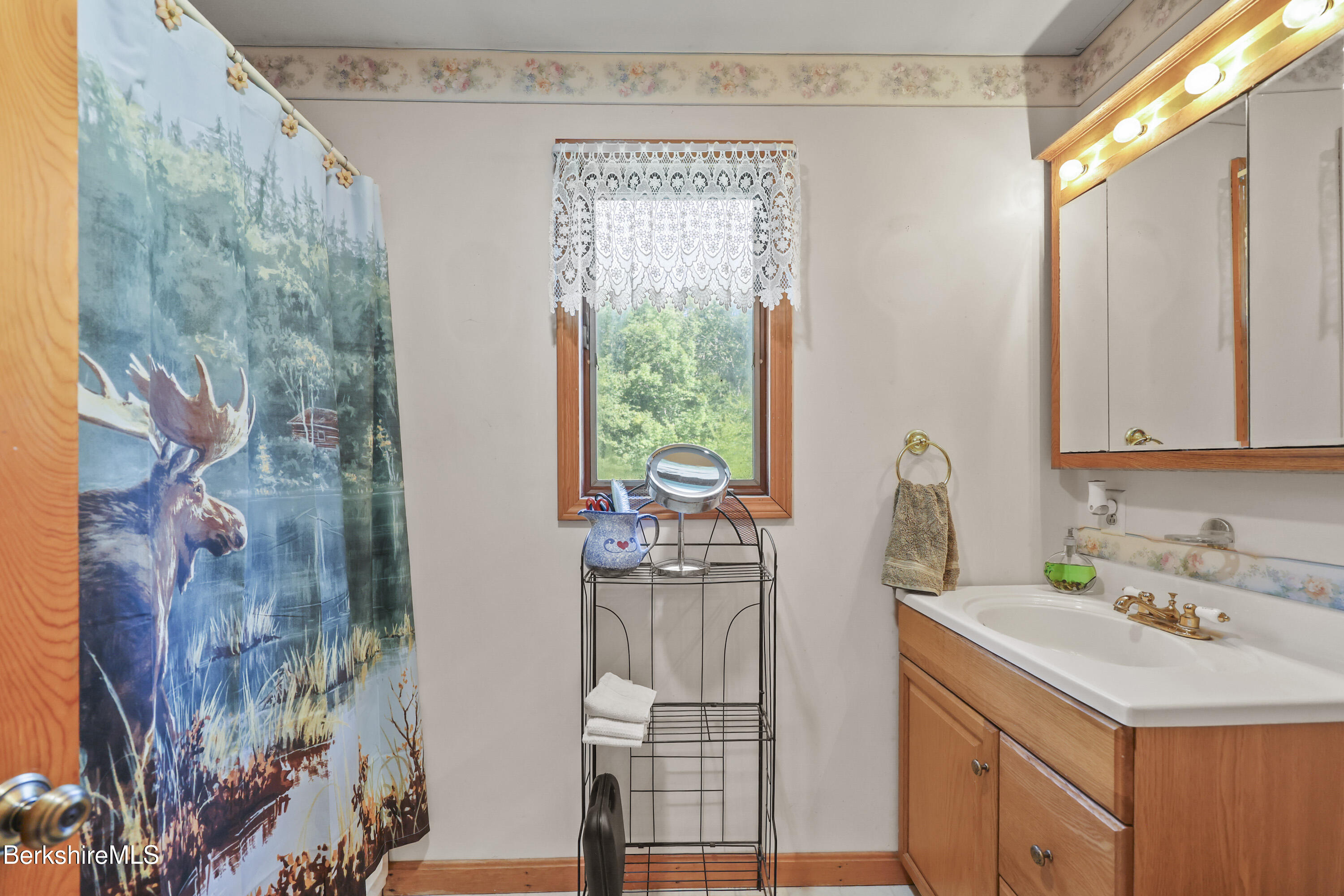 86 Hickingbotham Road Peru, MA 01235 - Photo 35 of 52 Second Floor Bathroom