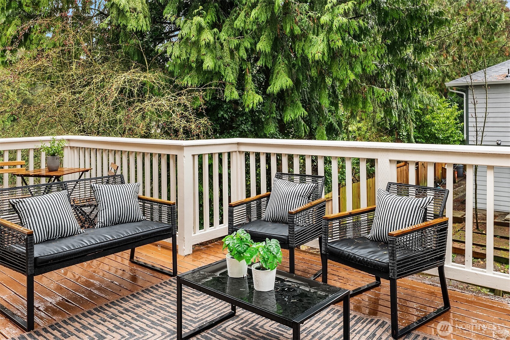329 Northeast 185th Street Shoreline, WA 98155 - Photo 15 of 34