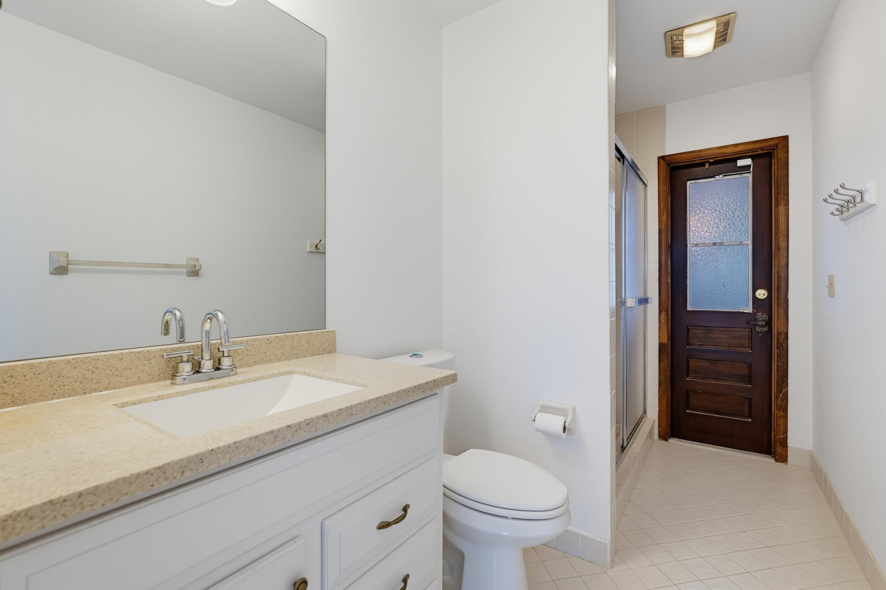 6846 Bianchini Circle Boca Raton, FL 33433 - Photo 10 of 25 Cabana Bathroom