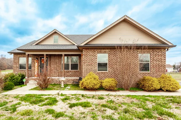$369,900 | 1699 Rapids Road, Portland, TN 37148