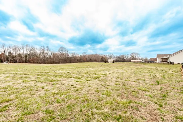$349,900 | 1699 Rapids Road, Portland, TN 37148