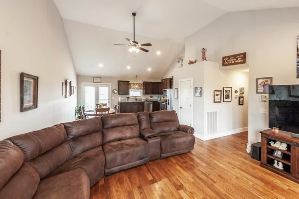 $349,900 | 1699 Rapids Road, Portland, TN 37148